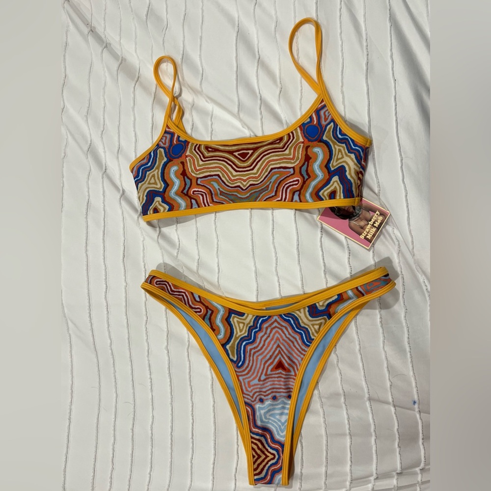 Reversible Strawberry Milk Mob Cento Per Cento Swimsuit NWT M top / L bottom